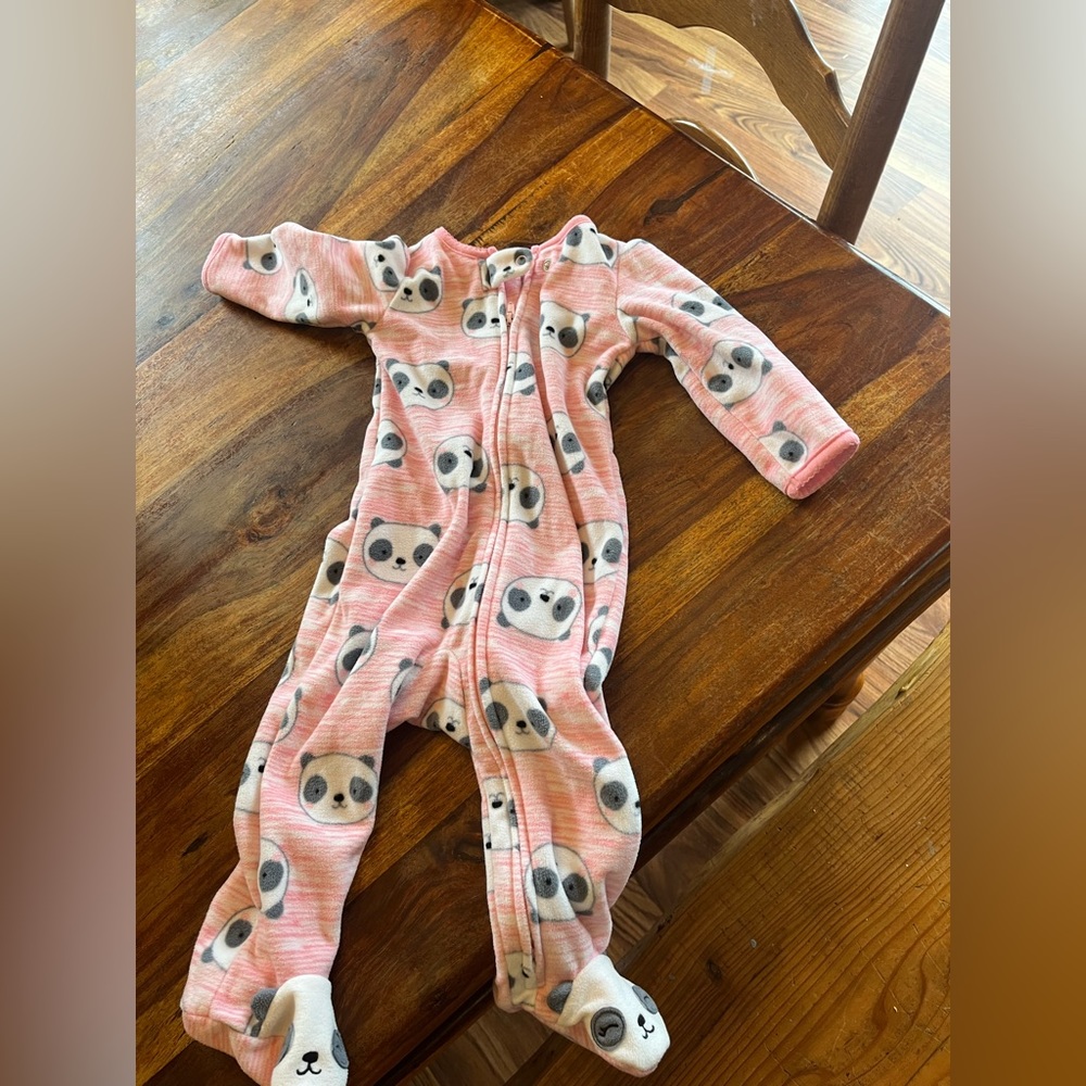 Carters fleece footed onsie 6-9 month